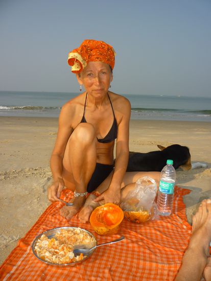 Impressionen in Orange
Frühstück am Strand von Benaulim Goa