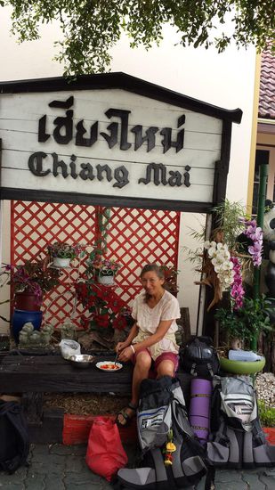 03.04. 08:00 Uhr Ankunft in Chiang Mai, der Stadt mit über 200 Tempel.