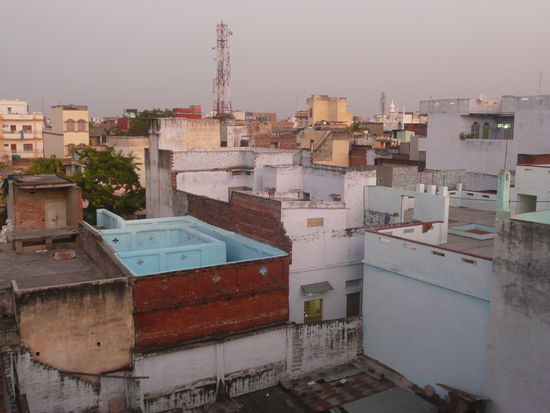 Ach`auf meinem "rooftop",ganz alleine,so in aller Herrgottsfrühe,ist es einfach nur herrlich ...