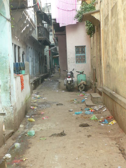 Der Weg zum Maa Vaishno Guest House  