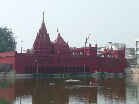 Der Durga Tempel
Wie der Name schon erahnen läßt,ist dieser der Göttin Durga gewidmet