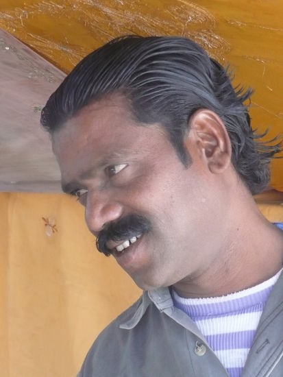 Babu,der "Michmalmöchtegernmasseur" vom Massageshop ...