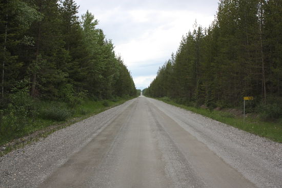 ... so weit das Auge reicht...
Strasse in die Einsamkeit 