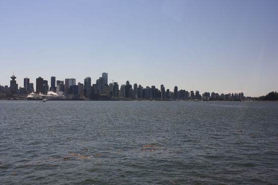 ... Blick vom Seabus...