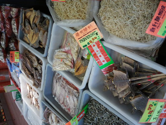 ... viele noch nie gesehene "Köstlichkeiten" mjam mjam mjam 