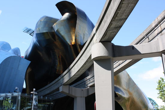 ... kurz vor der Monorail Endstation bei der Space Needle ...