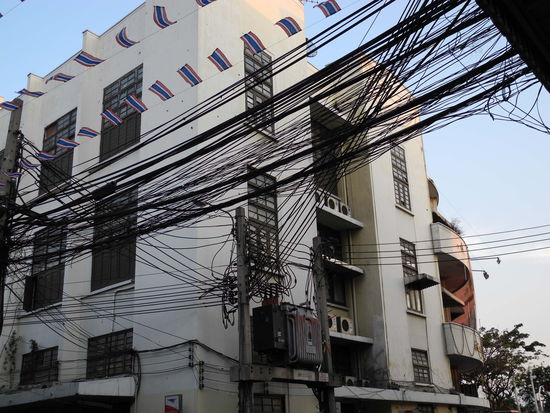 Braucht Jemand Strom? Einfach Kabel dazu haengen 