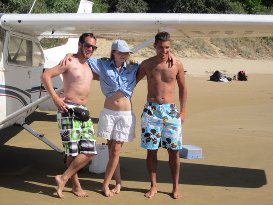 Eine ganz heisse Co-Pilotin, die uns abholte...