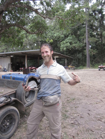 Nach der 2 stuendigen Fahrt waren wir ein wenig schmutzig...