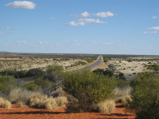 Die Strassen im Outback sind lange...