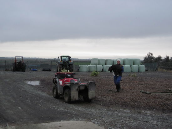 Claudia mit dem aussertst aktiven Hund Amy