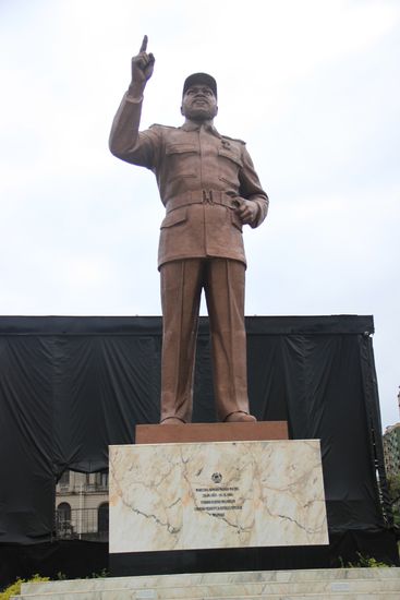 Wahrzeichen Marchechal Samora Moisés Machel