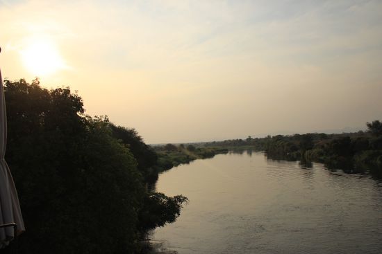 Hier am Lower Zambezi werden wir am nächsten Tag unsere Kanutour starten.
