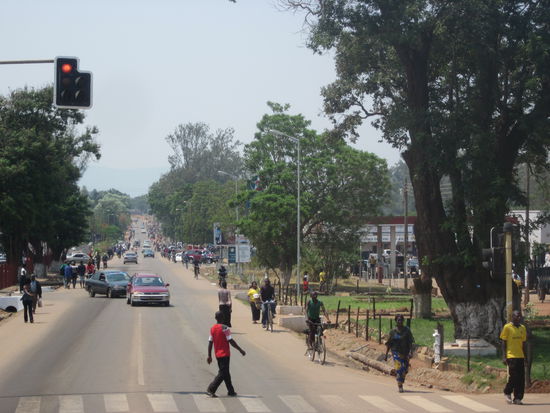 In Malawi ist auf den Strassen echt was los.