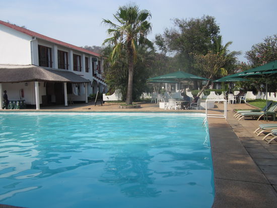 Herrlich so ein Pool zum plantschen.