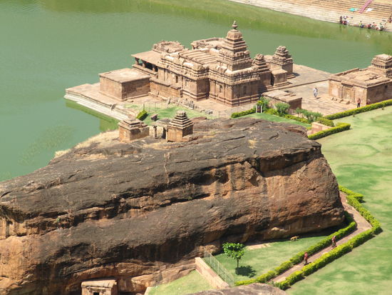 Wassertempel Vishnus, Badami