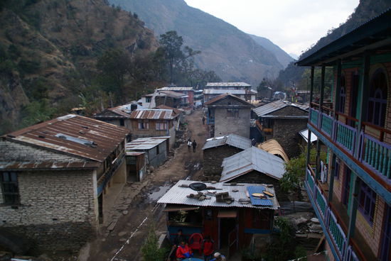 Blick von unserem Hotel auf das Städtchen Jargat