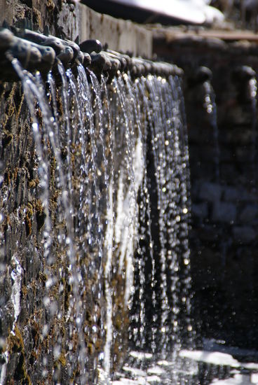 Die 108 Wasserspeier im Kloster von Muktinath
(...ich hab nachgezählt!)  