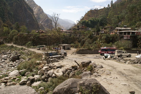Busbahnhof von Tatopani 