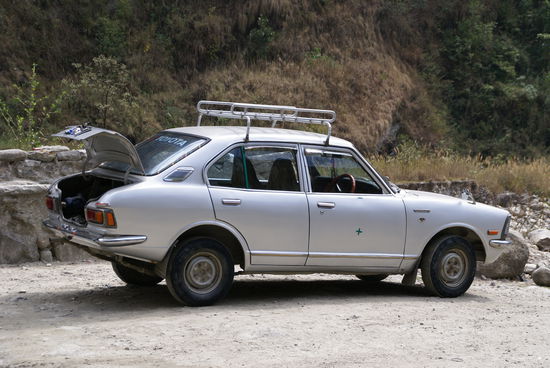Ein Taxi am Busbahnhof