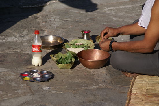 Die Opfergaben bei der Zeremonie