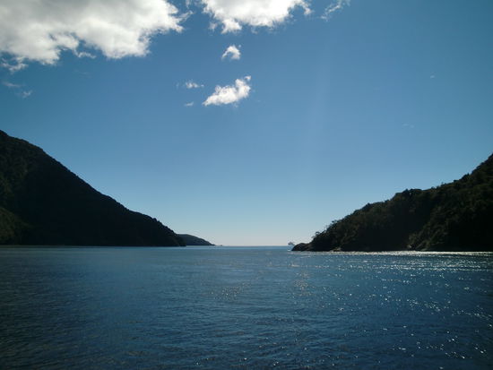 wirklich tolles Wetter. Normalerweise wird es immer schlechter, je näher man dem Sound kommt. Bei uns war es zum Glück ausnahmsweise einmal anders herum