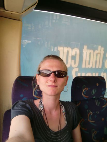 Habe heute erst gesehen, dass ich auch Fotos vor meinen Text laden kann. Dann mache ich das doch auch gleich mal. 
Hallo, hier bin ich 