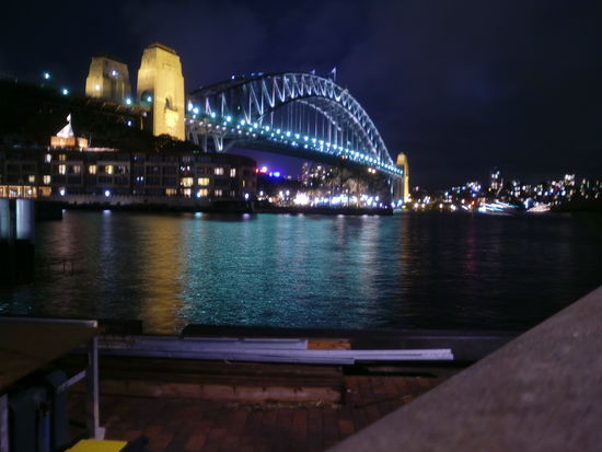 Die Harbour Bridge bei Nacht