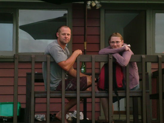 Abends nach dem Grillen auf der Terrasse