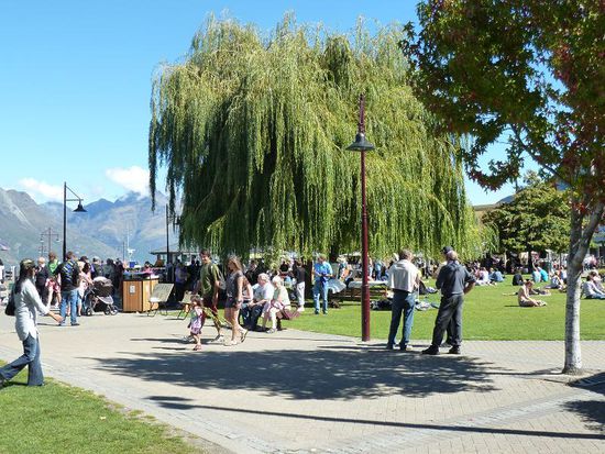Hier der kleine Park, bzw unsere Sonnenbank der ersten beiden Tage