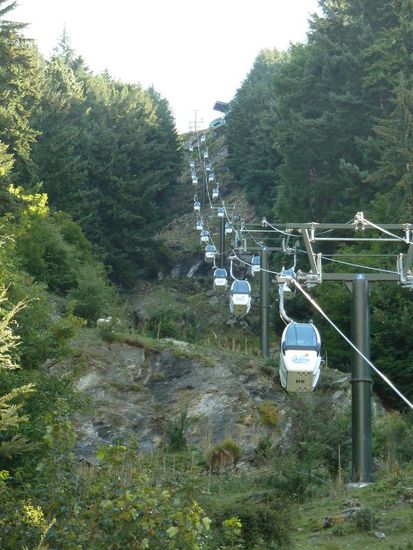 Am nächsten Tag gings mit der Gondel den Berg nauf. Da gabs dann nicht nur ne super Aussicht, sondern auch ne Sommerrodelbahn. Das wollten wir uns nicht entgehen lassen!!