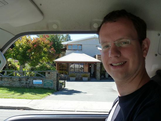 Im Hintergrund die Frankton Dental Surgery - nach 2 Terminen mit jeweils sehr netten und kompetenten Zahnärzten gings weiter.