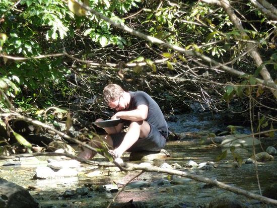 Der Kommentar meiner Reisebegleitung: 
"Kleiner dicker gieriger Junge..."