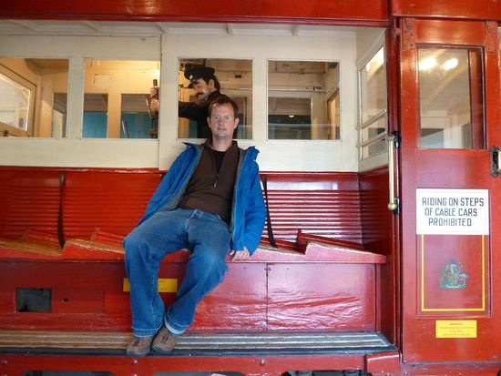 Hier ein sehr altes Modell und ein Cable Car mit Schaffner 