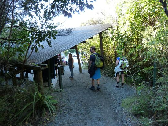 Nach gefühlter stundenlanger Dschungeltour das erlösende Bild...Ein Parkplatz kann so schön sein!!