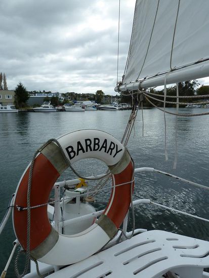 Mit der Barbary, Skipper Jeremy und nur einem weiteren Kiwipärchen gings um 10Uhr los.