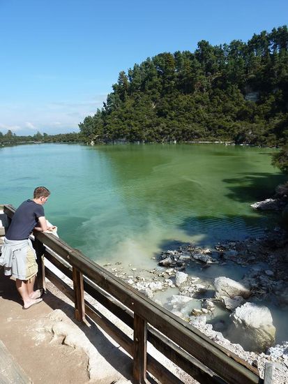 Hier münden ein paar der bunten Flüsse in einen See