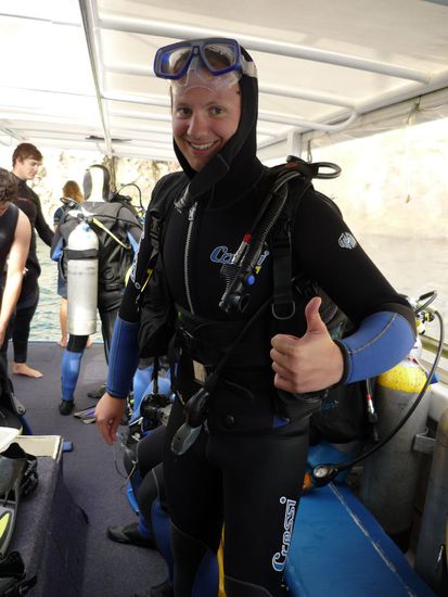 Ready to go! Der eingefleischte Taucher weiß natürlich sofort, dass ich hier nen Anfängerfehler mache (Christoph: Bitte im Gästebuch die richtige Antwort aufschreiben  )