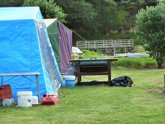 Eine Ode an Oli... Den Grill hat ein Großfamilie bis hier her geschleppt. Unseren Neid bei den abendlichen Nudeln hatten sie aber definitiv.