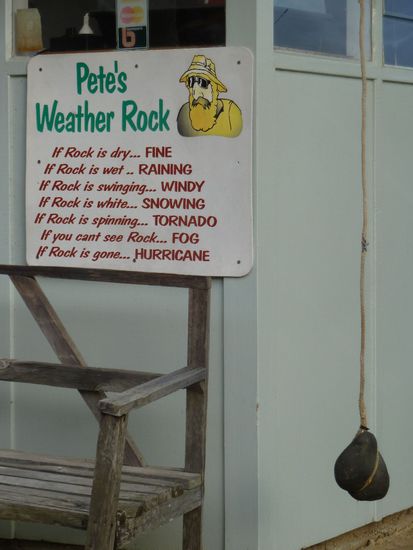 Am Abend gönnten wir uns dann einen Campingplatz, an dem wir den letzten Platz mit Strom bekommen haben, und wurden ENDLICH über das neuseeländische Wetter aufgeklärt  Einfach, aber stimmig.