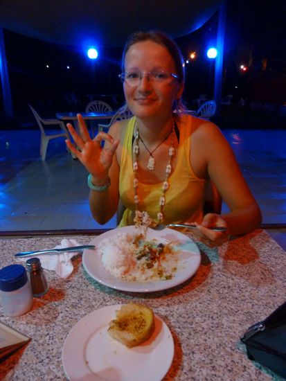 Und das leckere Essen selbst von Mama zubereitet: Curry und Knofibrot... geil!