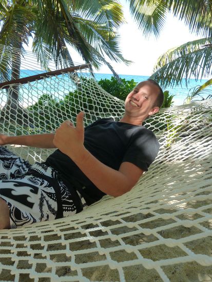 An dieser Stelle grüße ich alle meine Freunde, die zZt an ein Beschäftigungsverhältnis gebunden sind