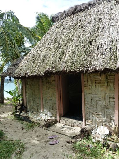 Unsere Bure. Leider nicht so schön wie die letzte, aber immerhin direkt am Strand.