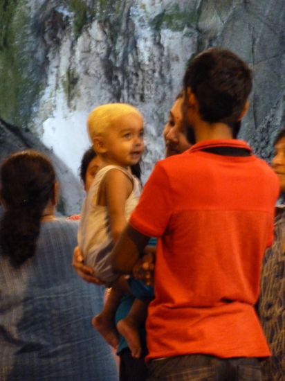 Auch dieser kleine Mann bekam seine wahrscheinlich erste Rasur...