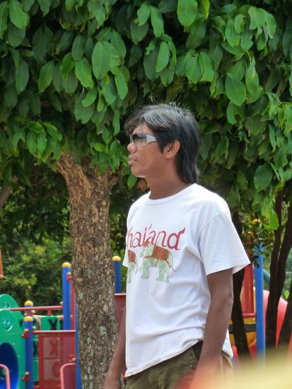 An wen erinnert er mich bloß?...