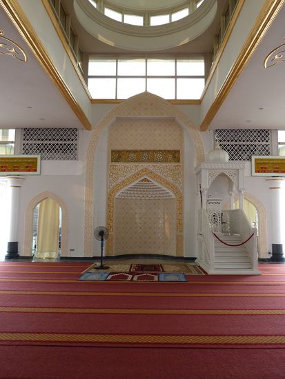 Ja wir haben sie auch von innen bestaunt. Selbstverständlich konnten wir in unseren Shorts etc nicht einfach so hineinspazieren....hier ein Schmankerl für euch....