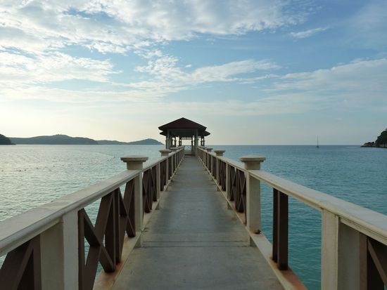 Die Inselgruppe besteht aus der "Großen Insel" und der "Kleinen Insel". Es reihen sich hier Bucht an Bucht, sprich Resort an Resort. Natürlich ist es recht touristisch hier, allerdings sehr erholsam, wenn man vorher nur in den konservativ islamischen Regionen unterwegs war..