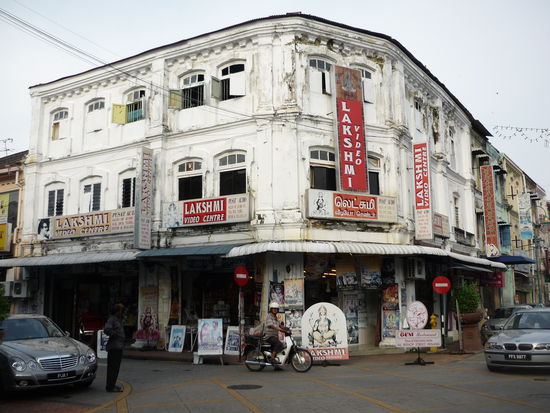 Nach der Stärkung gab es weitere Eindrück der Stadt, die das typische Bild der asiatischen Städte widergibt.