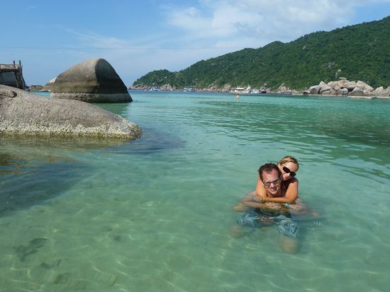 Zwischenstopp auf einer mal wieder schönen Insel mit Strand.