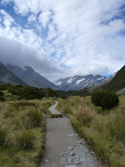 Aber der Weg zu Gletscher Nr.2 ist noch lahang... Wir sind bereits mindestens 1h Stunde unterwegs...